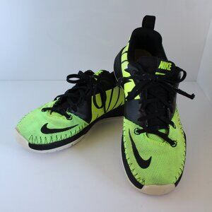 NIKE 834318 003 Team Hustle D7 Low Basketball Shoes Black Volt 5Y